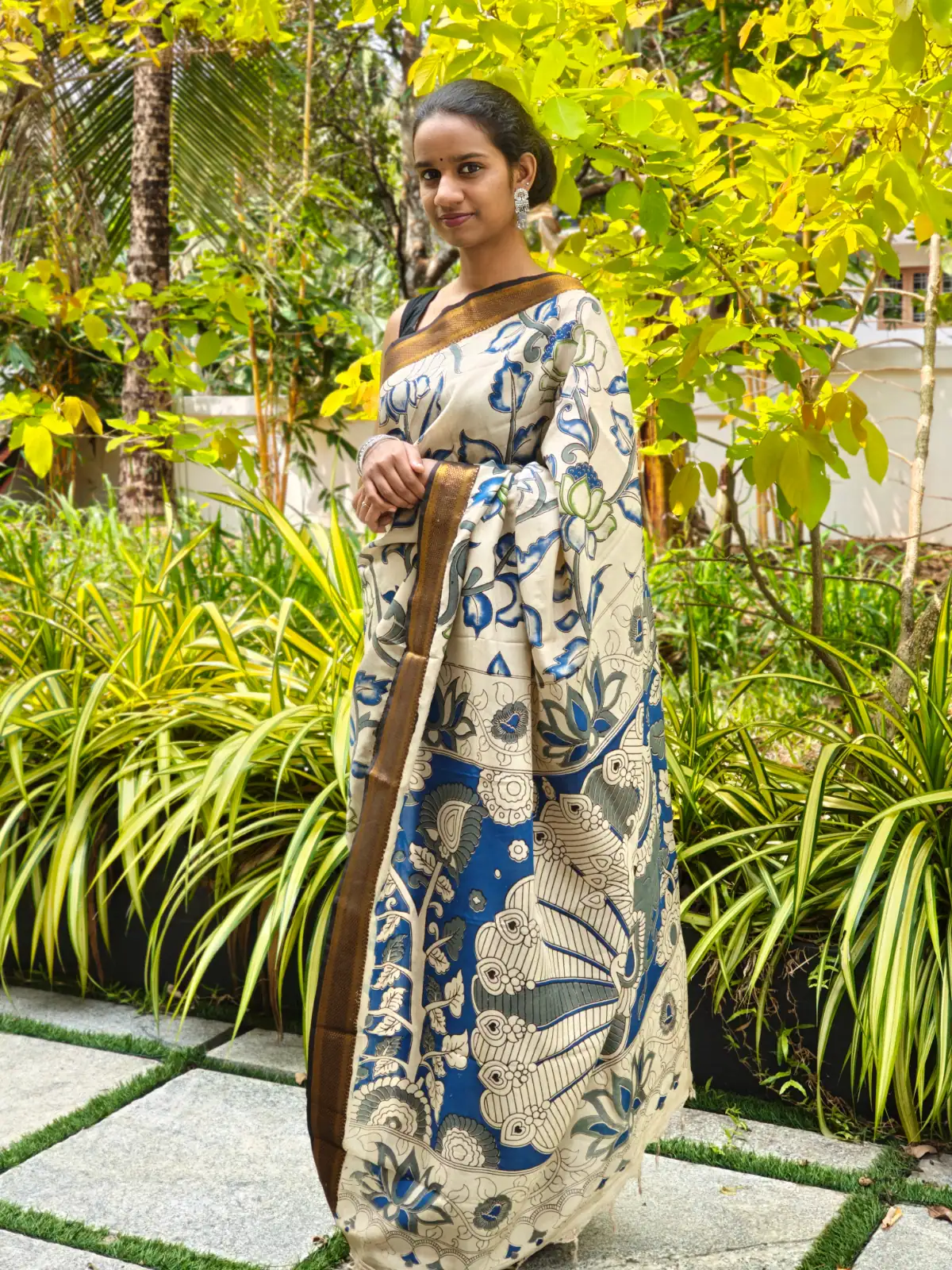 Cream and Blue Lotus Kalamkari Silk with Nizam Border Saree